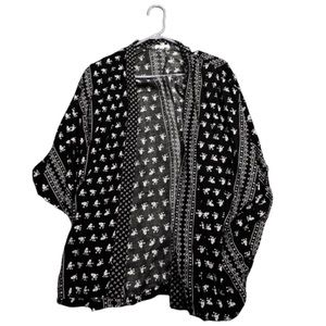 black and white komono